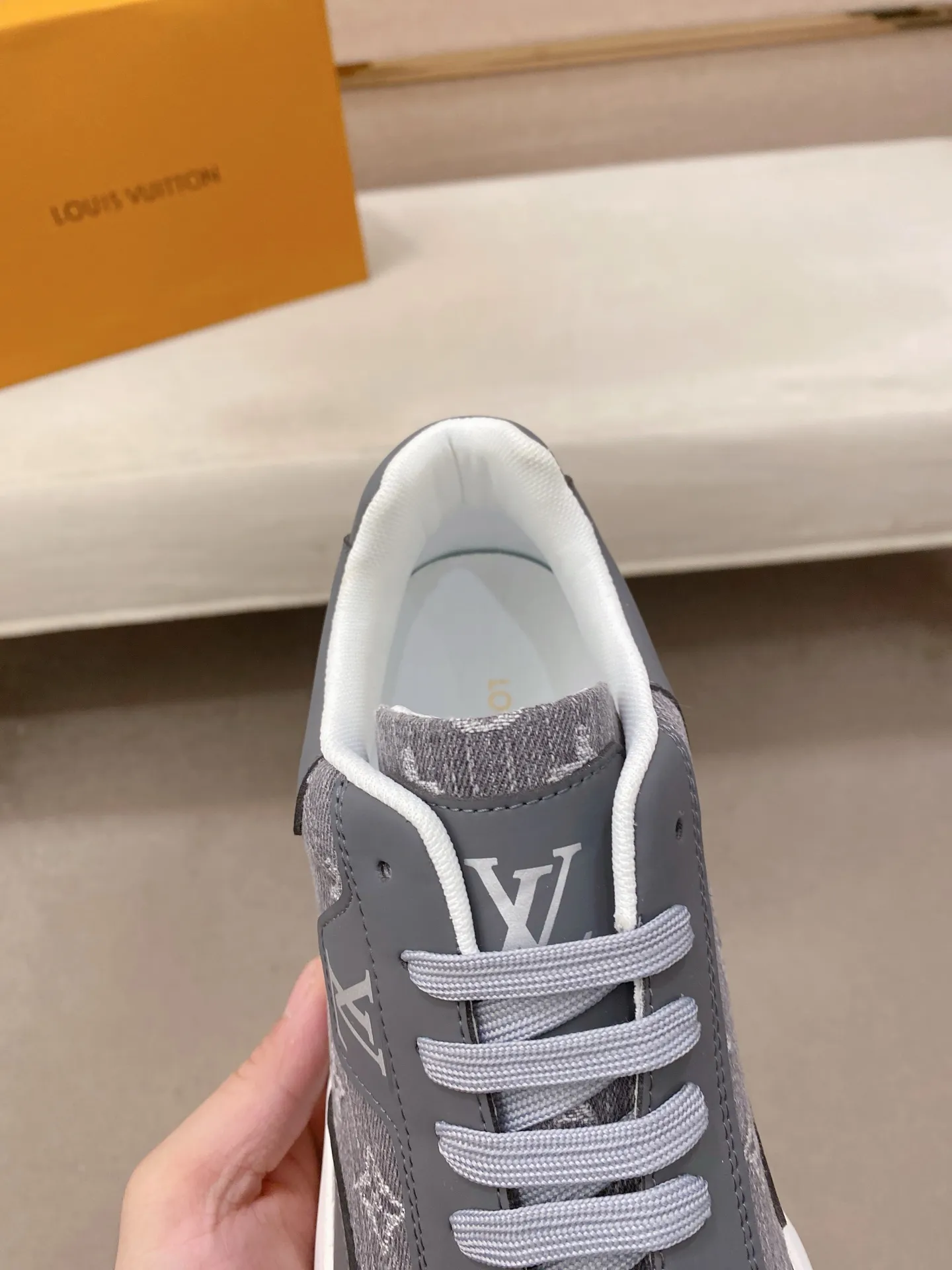 Men's shoes💰 462💰louis vuitton (Louis Vuitton/lv)🔍🔍The new counters are on sale at the same time. The uppers are imported from Italy. ⃣️Re-engraved🇮🇹💪💪, ⚠Sole: The original sole is specially provided by the original factory, the exclusive movable molded sole is super comfortable, ⚠Original and single goods 🔍high quality, you can enter and leave the counter at will, welcome to compare⚠. Code number: 38-44 (45/customized, non-refundable)